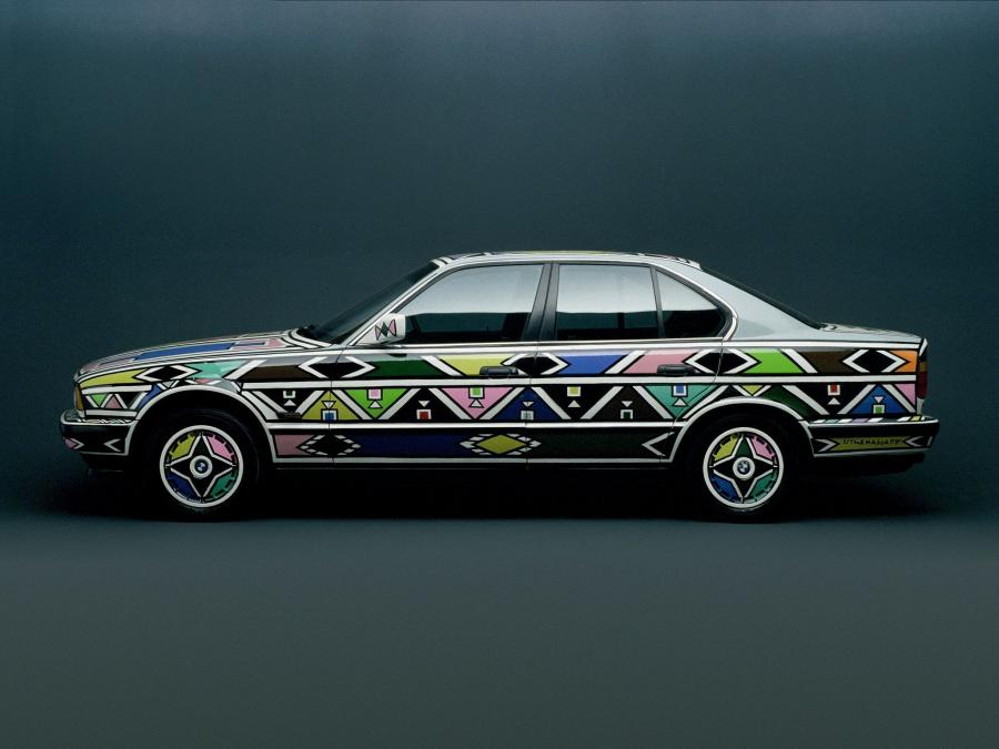  BMW 525i Art Car by Esther Mahlangu 1992 года  (фото 4 из 5)